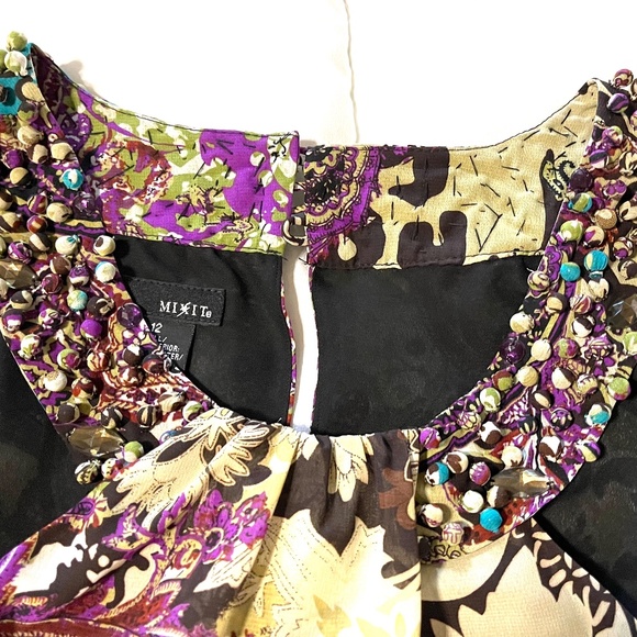 Dress - Picture 7 of 9